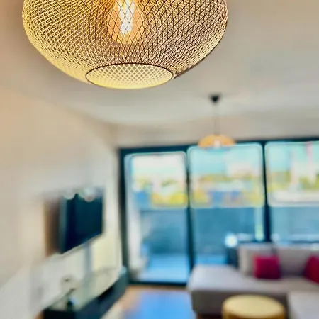 Dizajnovy Apartman - Tehelne Pole - Free Parking Bratislava