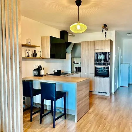 Dizajnovy Apartman - Tehelne Pole - Free Parking Pressburg